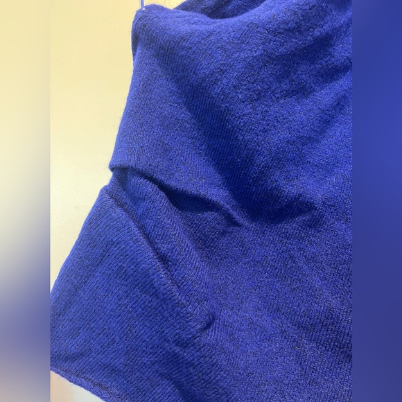 ASTR the Label Cosima One Sleeve Sweater in Blue Size Large - Picture 5 of 7